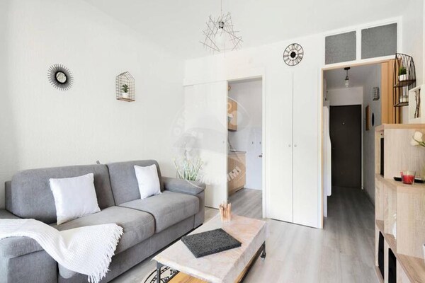Lichte studio met balkon, op 200 meter van het strand van Le Grau-du-Roi - thumbnail 5