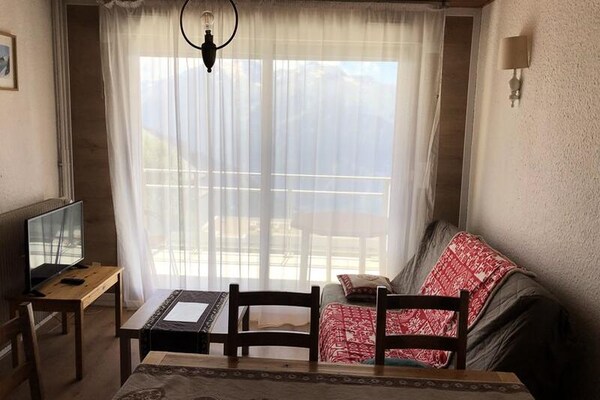 Knusse studio op de piste in Huez – 4 persoons appartement met balkon - thumbnail 2