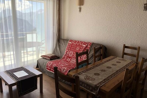 Knusse studio op de piste in Huez – 4 persoons appartement met balkon - thumbnail 3