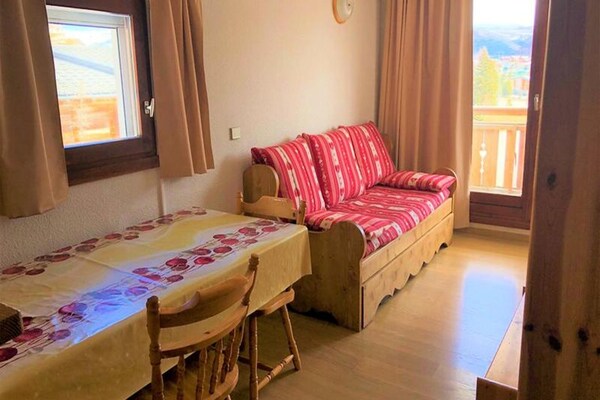 Knus appartement op de eerste verdieping, direct aan de piste in Huez - thumbnail 2