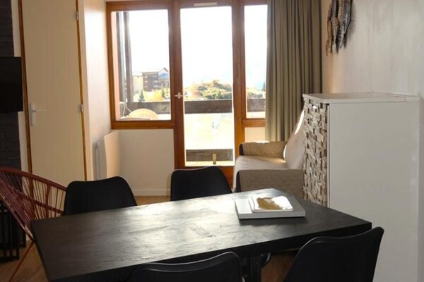 Knus appartement op de pistes in Huez met zuidbalkon - thumbnail 4