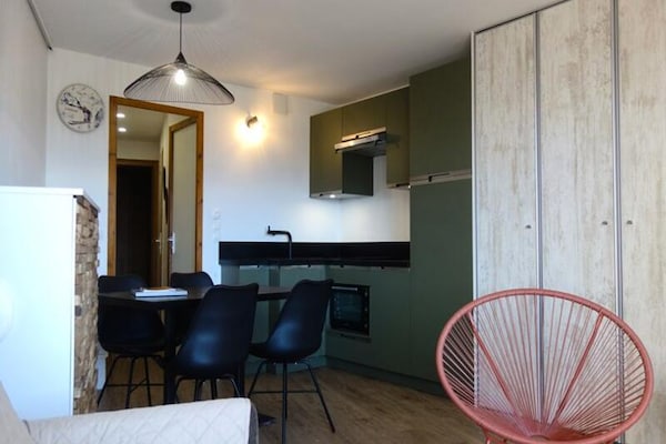 Knus appartement op de pistes in Huez met zuidbalkon - thumbnail 6