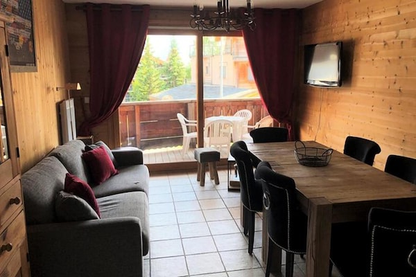 Chalet Alpina: Knus appartement op 43m² direct aan de piste in Huez - thumbnail 2