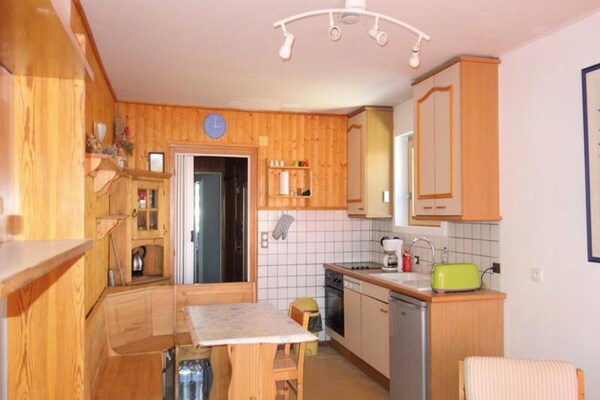 Sfeervol studio-appartement voor 5 personen, direct aan de piste in Huez - thumbnail 6