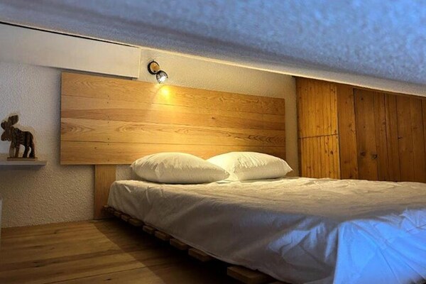 Compacte studio in Huez, 50 meter van de Alpe Express gondel - thumbnail 1
