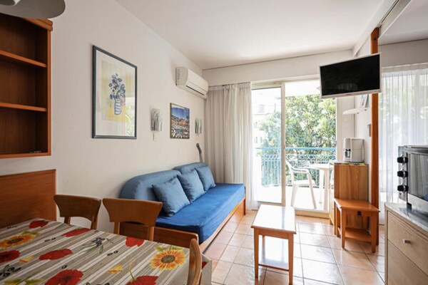 Licht appartement op 50m van het strand in Menton, voor 5 personen - thumbnail 3