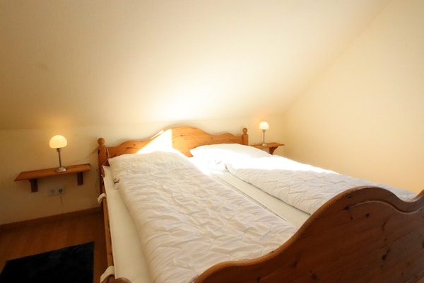 Op 1,3 km van het strand: comfortabel appartement in Burhave - thumbnail 5