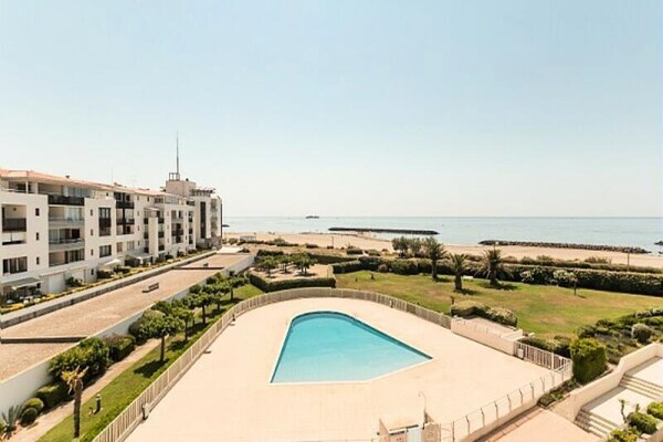 Appartement 6p met zeezicht, direct aan strand Agde - thumbnail 1