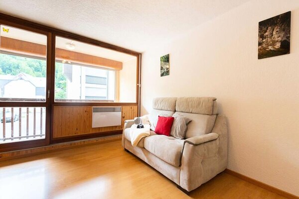 Knusse studio met balkon op 200m van gratis skibus in St Lary Soulan - thumbnail 2