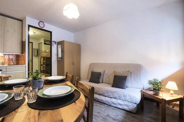 Knus appartement voor 4 personen met balkon vlakbij de lift in Saint Lary - thumbnail 4
