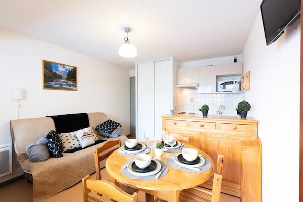 Zonnig appartement voor 6 met balkon, vlakbij de piste in Saint Lary - thumbnail 3