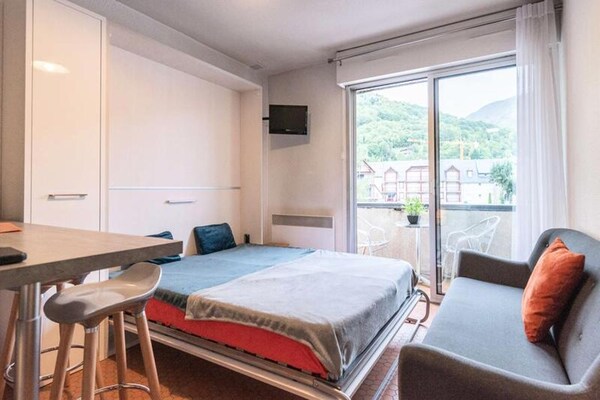 Knusse studio voor 4 in St Lary Soulan, vlakbij centrum en skilift - thumbnail 1