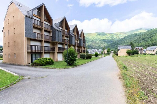 Zonnig appartement op 1e verdieping met panoramisch uitzicht op de Pyreneeën - thumbnail 1