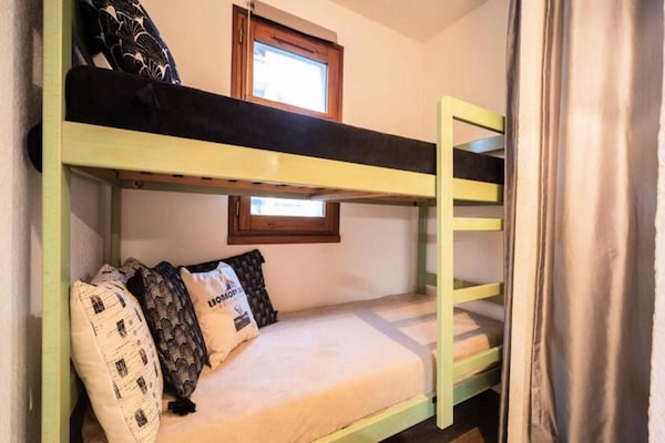 Knus appartement voor 6 personen vlakbij de gondel in Saint-Lary - thumbnail 4