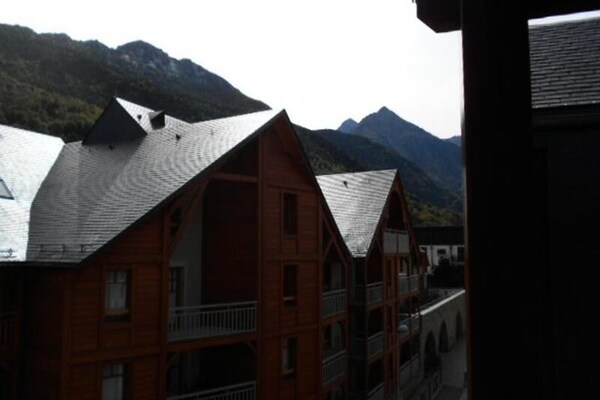 Luxe appartement 10p in hartje St Lary Soulan met balkon en garage - thumbnail 4