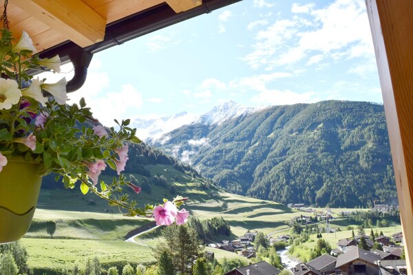 Rustiek appartement aan de golfbaan met bergzicht in Kals am Großglockner - thumbnail 4