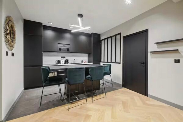 Designappartement 70m² in de Marais, vlakbij metro Rambuteau - thumbnail 6