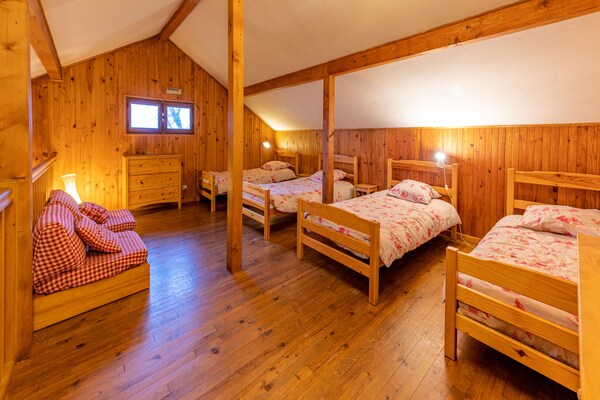 Ruim appartement voor 8 personen met tuin en bergzicht in Doucy - thumbnail 3