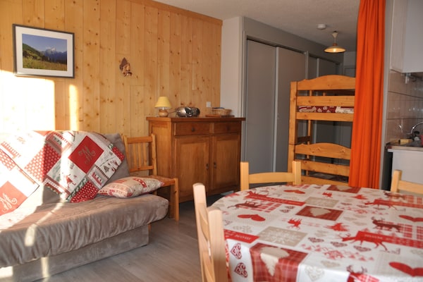 Studio aan de piste in Les Deux Alpes – 4 personen, 50m van de lift - thumbnail 1
