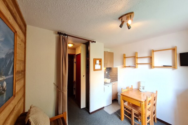 Knus studio-appartement op de piste in Les Deux Alpes met balkon - thumbnail 2
