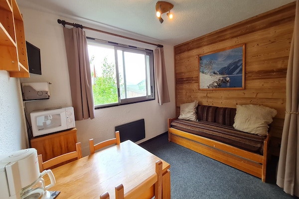 Knus studio-appartement op de piste in Les Deux Alpes met balkon - thumbnail 5