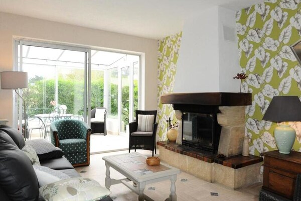 Ruim appartement met veranda en ommuurde tuin, vlakbij de Côte Sauvage - thumbnail 1