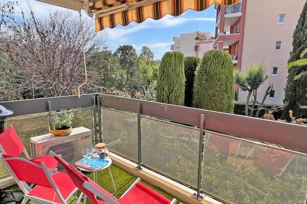 Licht appartement op 700m van strand en centrum Sainte-Maxime - thumbnail 2