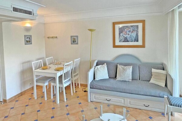 Licht appartement 4p bij strand en zwembad in Sainte-Maxime - thumbnail 3