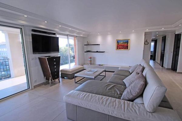 Luxe appartement met zeezicht en zwembad in Sainte-Maxime, 250m van strand - thumbnail 4