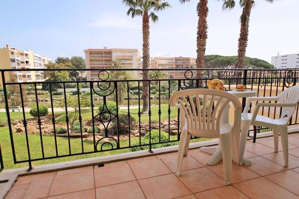 Provençaals appartement met rivierzicht en zwembad in Sainte-Maxime - thumbnail 5