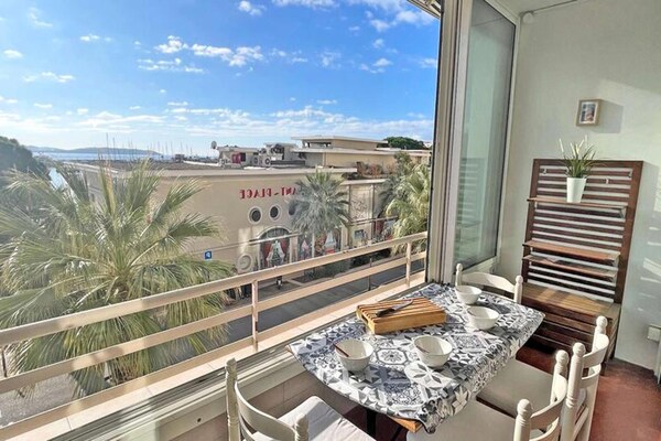 Prachtig zeezicht appartement in Sainte-Maxime, vlakbij strand en centrum - thumbnail 4