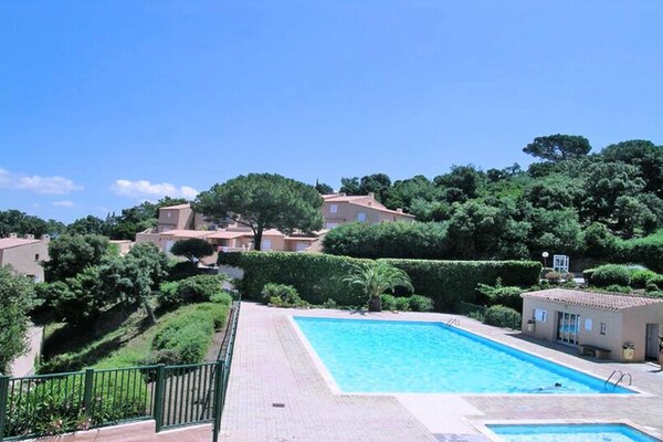 Zonnig appartement met zwembad en terras nabij Sainte-Maxime - thumbnail 5