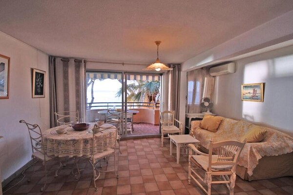 Appartement 50m van strand en centrum Sainte-Maxime met airco - thumbnail 1