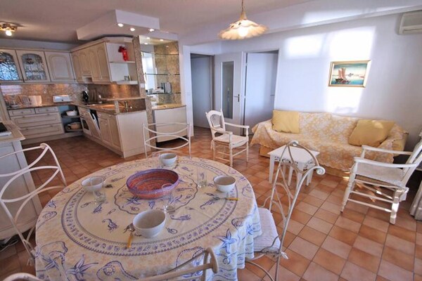 Appartement 50m van strand en centrum Sainte-Maxime met airco - thumbnail 5