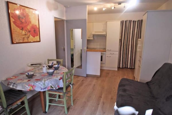 Knus appartement met terras op 300m van het strand in Sainte-Maxime - thumbnail 1
