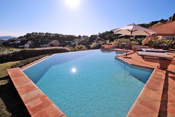 Zeezicht villa met privézwembad bij Sainte-Maxime voor 10 personen - thumbnail 5