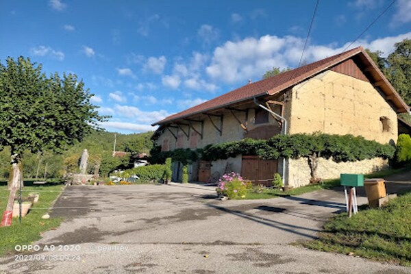 Knus appartement op de piste in Vénosc met panoramisch bergzicht - thumbnail 4
