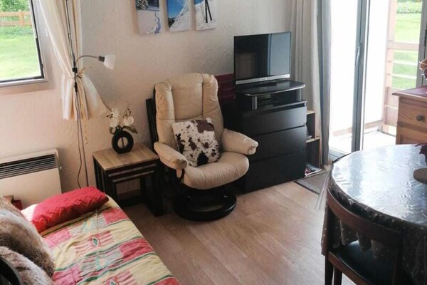 Appartement aan de piste in Venosc met balkon en uitzicht op de gletsjer - thumbnail 1