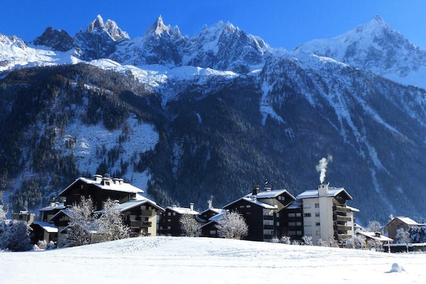 Knus appartement met Mont Blanc uitzicht, 200m van centrum Chamonix - thumbnail 1