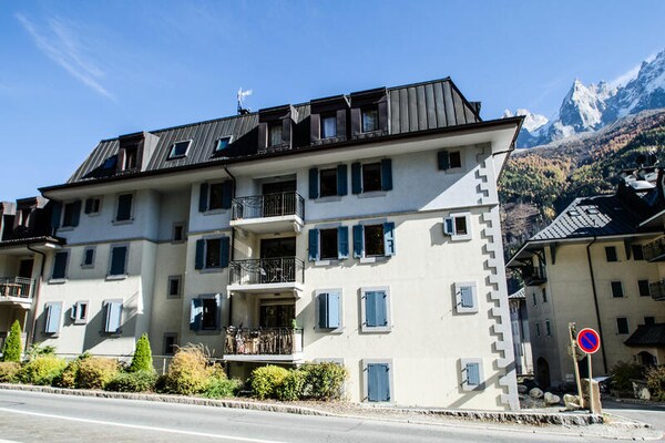 Ruim 4-slaapkamer appartement in het hart van Chamonix met uitzicht op de Mont Blanc - thumbnail 2