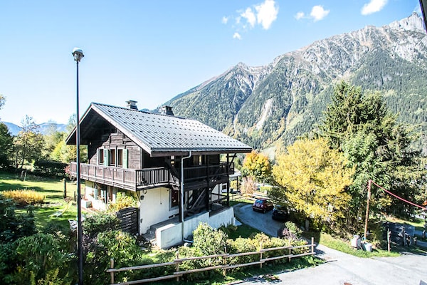 Ruim chalet voor 6 met sauna en tuin vlakbij centrum Chamonix - thumbnail 4