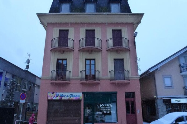 Ruim duplexappartement op 86m van bushalte in Chamonix - thumbnail 1