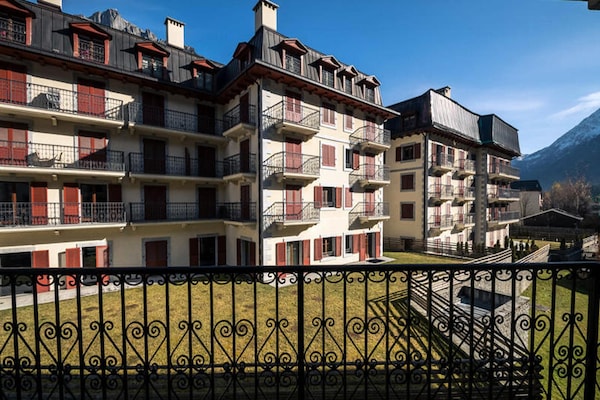 Modern appartement in hartje Chamonix Mont Blanc - thumbnail 4