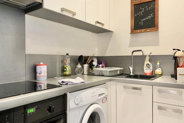 Licht studio-appartement in hartje Grenoble met uitzicht op de bergen - thumbnail 3