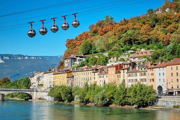 Knus appartement in Grenoble, vlakbij markt en op 10 min van station - thumbnail 1