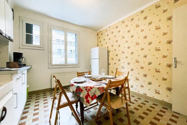 Ruim appartement in Grenoble, dichtbij station en centrum - thumbnail 4