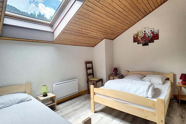 Ruim duplex appartement voor 9 personen in het hart van Saint Jean d'Aulps - thumbnail 4