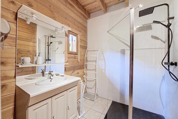 Ruim chalet voor 8 personen in Saint Jean d'Aulps, nabij Portes du Soleil - thumbnail 4