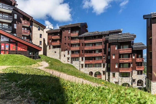 Knus appartement in chaletstijl, midden in het centrum van La Plagne - thumbnail 3