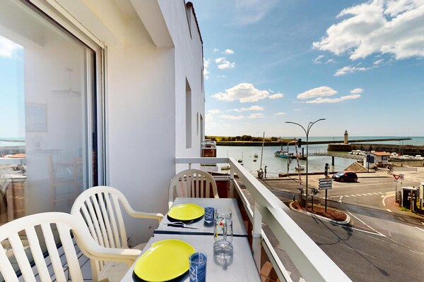 Appartement met balkon en zeezicht bij de Joséphine-toren - thumbnail 1